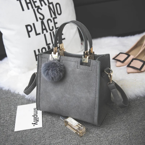 Ladyloom™ Quadratische Alltags-Schultertasche mit Pompom